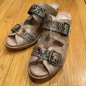 FreeBird by Steven Caprice Sandals (ice multi) Size 7